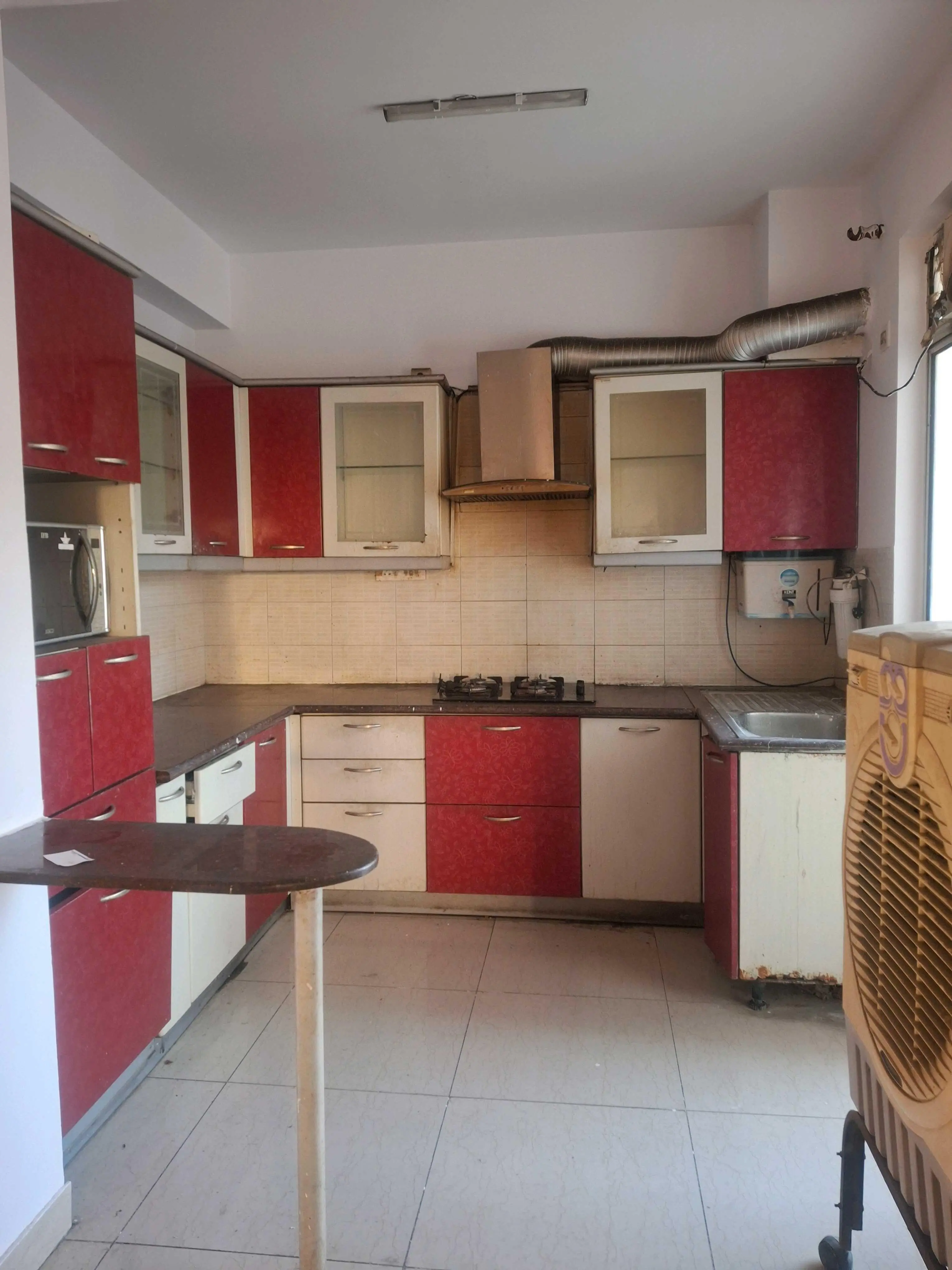 3BHK 2Baths, Global Village